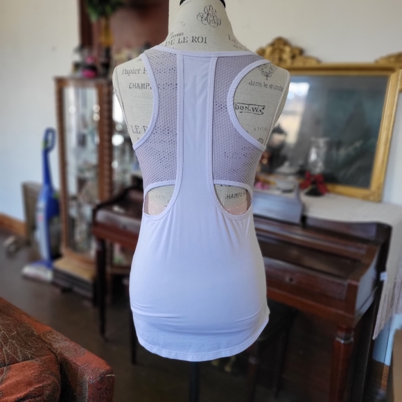 Reebok - Picture 3 of 3